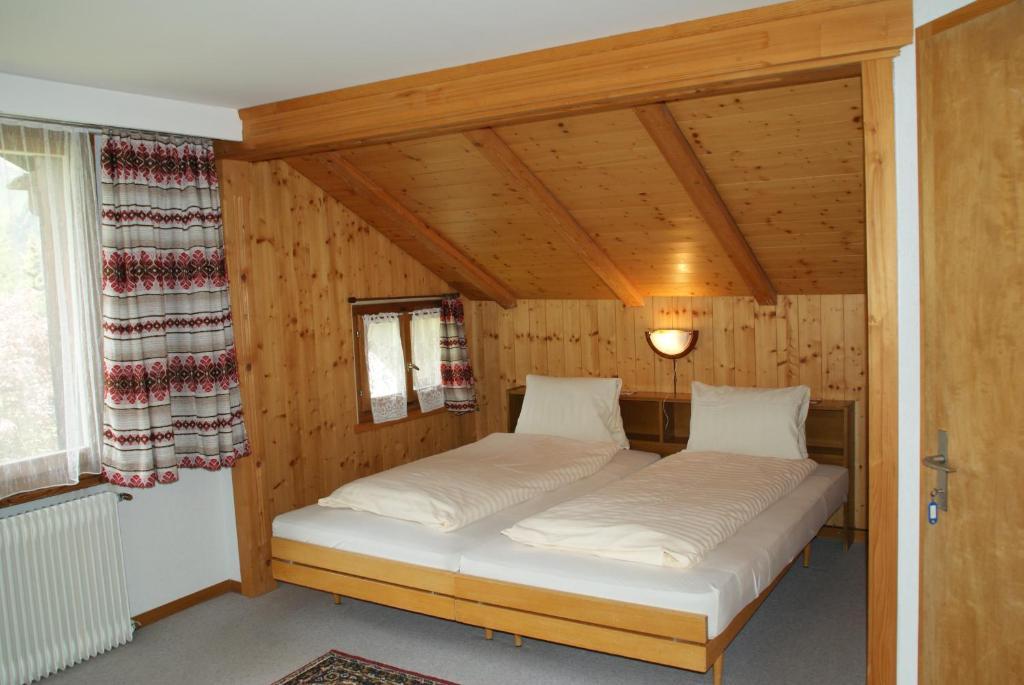 Hotel Pension Spycher Kandersteg Chambre photo